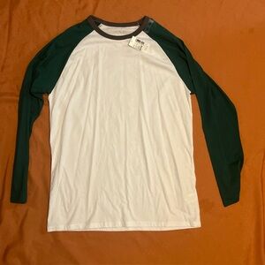 The Children's Place White and Green Long Sleeve T-Shirt in Boys size XXL 16